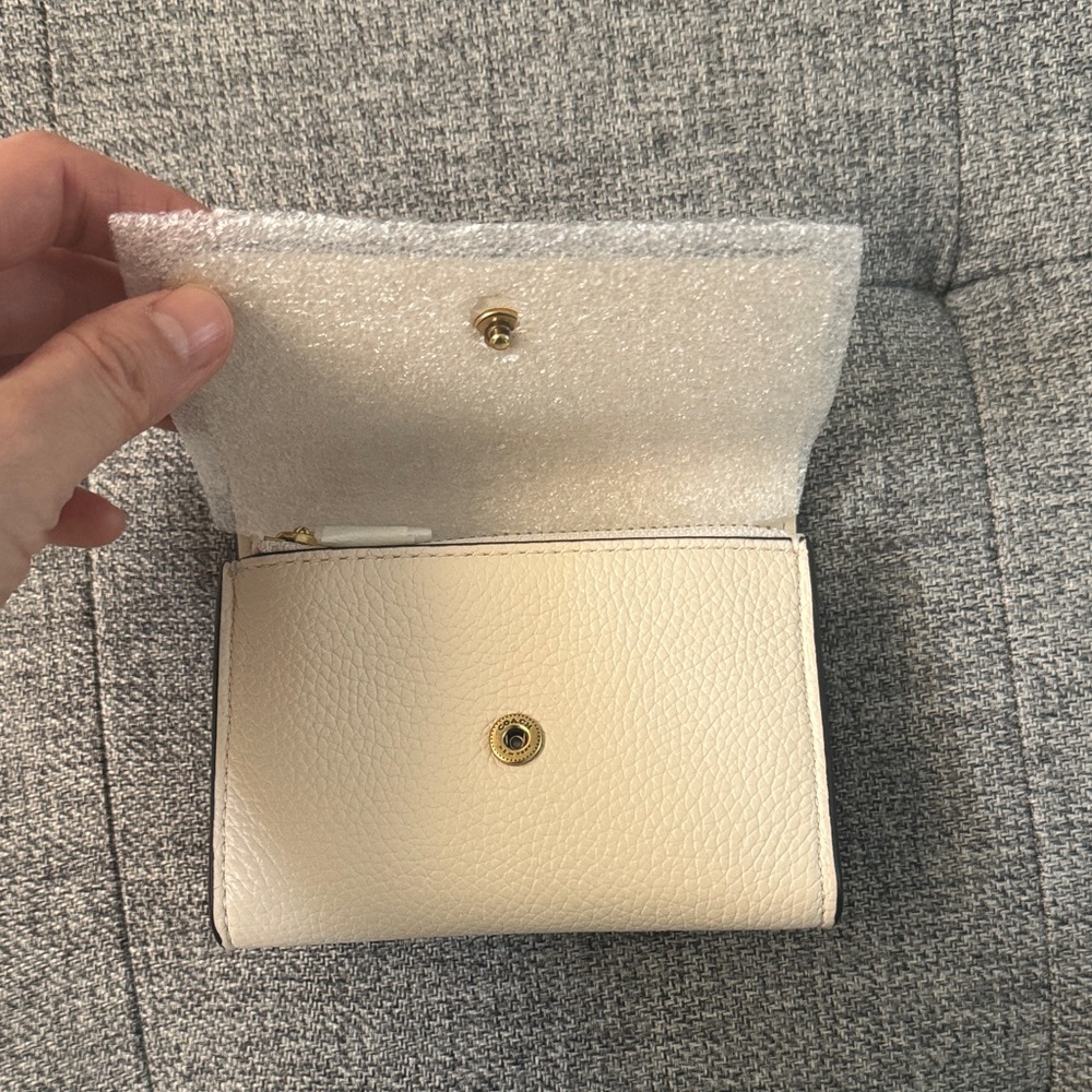 Coach Ivory Leather Wallet with Gold Accent - Picture 2 of 6